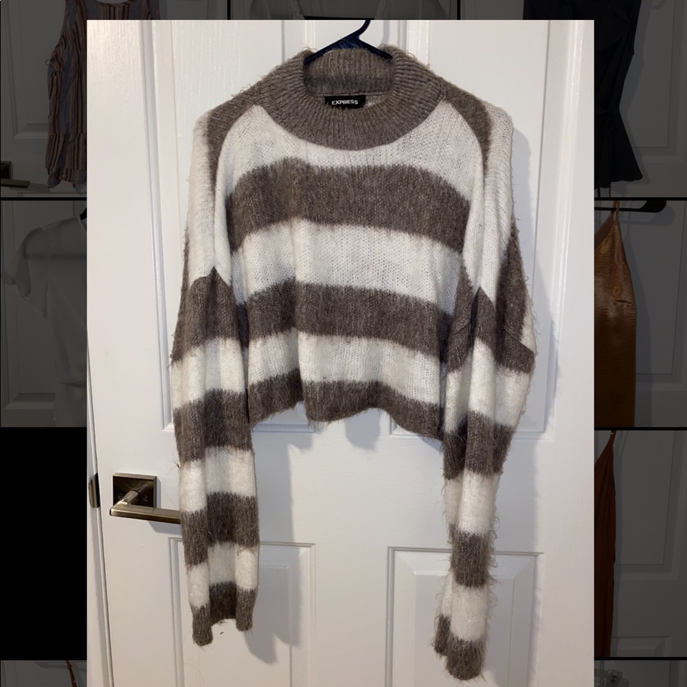 Cropped sweater